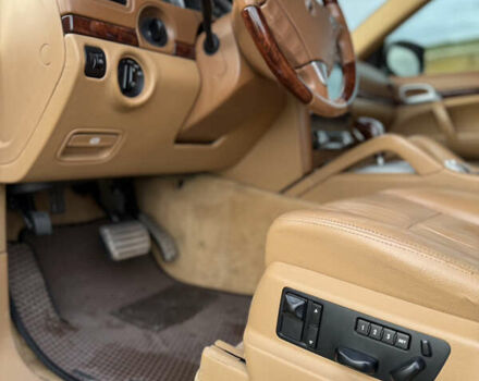 Сірий Порше Cayenne, об'ємом двигуна 4.8 л та пробігом 240 тис. км за 9300 $, фото 10 на Automoto.ua