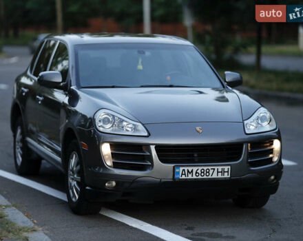 Сірий Порше Cayenne, об'ємом двигуна 3.6 л та пробігом 190 тис. км за 12000 $, фото 1 на Automoto.ua