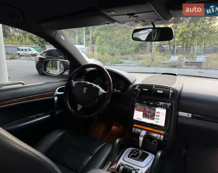 Сірий Порше Cayenne, об'ємом двигуна 3.6 л та пробігом 137 тис. км за 12500 $, фото 29 на Automoto.ua