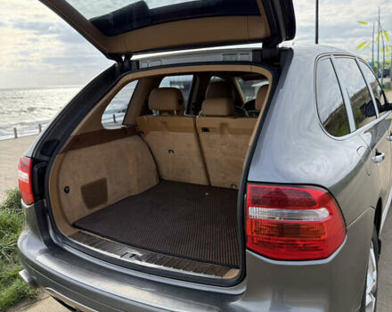 Сірий Порше Cayenne, об'ємом двигуна 4.8 л та пробігом 240 тис. км за 9300 $, фото 21 на Automoto.ua