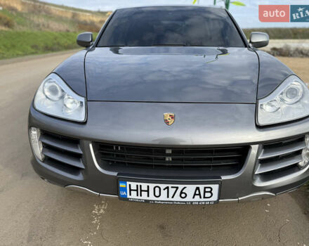 Сірий Порше Cayenne, об'ємом двигуна 4.8 л та пробігом 240 тис. км за 9300 $, фото 5 на Automoto.ua