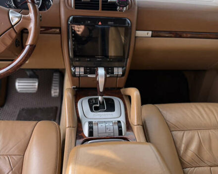 Сірий Порше Cayenne, об'ємом двигуна 4.8 л та пробігом 240 тис. км за 9300 $, фото 14 на Automoto.ua