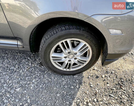 Сірий Порше Cayenne, об'ємом двигуна 3.6 л та пробігом 260 тис. км за 11467 $, фото 16 на Automoto.ua