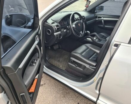 Сірий Порше Cayenne, об'ємом двигуна 3.6 л та пробігом 140 тис. км за 15607 $, фото 5 на Automoto.ua