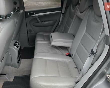 Сірий Порше Cayenne, об'ємом двигуна 4.8 л та пробігом 120 тис. км за 12000 $, фото 14 на Automoto.ua