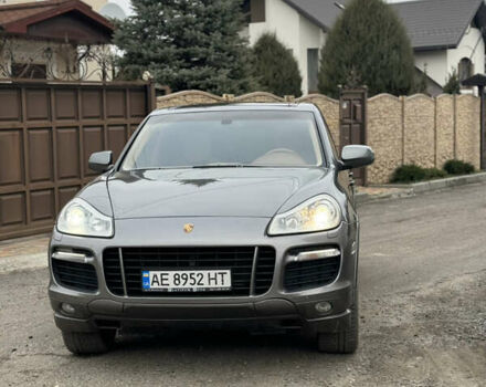 Сірий Порше Cayenne, об'ємом двигуна 4.81 л та пробігом 210 тис. км за 8800 $, фото 1 на Automoto.ua