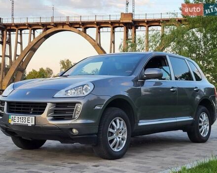 Сірий Порше Cayenne, об'ємом двигуна 3.6 л та пробігом 290 тис. км за 10500 $, фото 2 на Automoto.ua