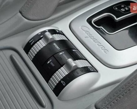 Сірий Порше Cayenne, об'ємом двигуна 4.8 л та пробігом 120 тис. км за 12000 $, фото 12 на Automoto.ua