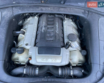 Сірий Порше Cayenne, об'ємом двигуна 4.8 л та пробігом 189 тис. км за 12500 $, фото 3 на Automoto.ua