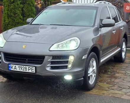 Сірий Порше Cayenne, об'ємом двигуна 4.8 л та пробігом 120 тис. км за 12000 $, фото 19 на Automoto.ua
