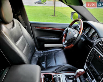 Сірий Порше Cayenne, об'ємом двигуна 3.6 л та пробігом 290 тис. км за 10500 $, фото 12 на Automoto.ua