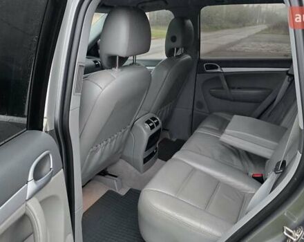 Сірий Порше Cayenne, об'ємом двигуна 4.8 л та пробігом 120 тис. км за 12000 $, фото 13 на Automoto.ua