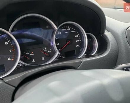 Сірий Порше Cayenne, об'ємом двигуна 4.8 л та пробігом 120 тис. км за 12000 $, фото 9 на Automoto.ua