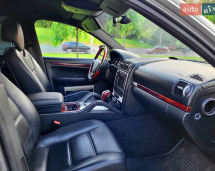 Сірий Порше Cayenne, об'ємом двигуна 3.6 л та пробігом 290 тис. км за 10500 $, фото 14 на Automoto.ua