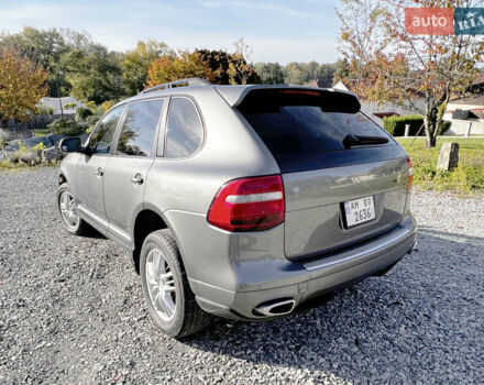 Сірий Порше Cayenne, об'ємом двигуна 3.6 л та пробігом 260 тис. км за 11467 $, фото 4 на Automoto.ua