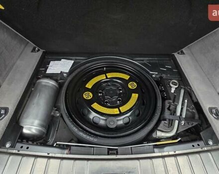 Сірий Порше Cayenne, об'ємом двигуна 4.8 л та пробігом 120 тис. км за 12000 $, фото 17 на Automoto.ua