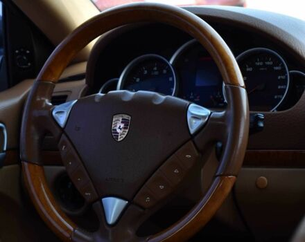 Сірий Порше Cayenne, об'ємом двигуна 4.8 л та пробігом 220 тис. км за 10200 $, фото 16 на Automoto.ua