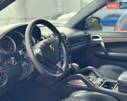 Сірий Порше Cayenne, об'ємом двигуна 4.8 л та пробігом 218 тис. км за 9900 $, фото 8 на Automoto.ua