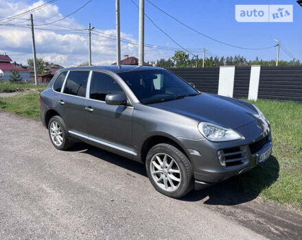 Сірий Порше Cayenne, об'ємом двигуна 2.97 л та пробігом 290 тис. км за 15500 $, фото 9 на Automoto.ua