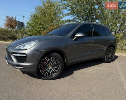 Сірий Порше Cayenne, об'ємом двигуна 4.81 л та пробігом 225 тис. км за 14200 $, фото 6 на Automoto.ua