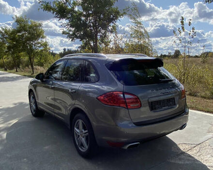 Сірий Порше Cayenne, об'ємом двигуна 4.8 л та пробігом 170 тис. км за 17000 $, фото 6 на Automoto.ua