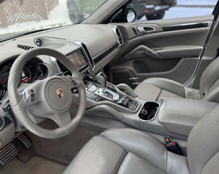 Сірий Порше Cayenne, об'ємом двигуна 4.81 л та пробігом 208 тис. км за 18500 $, фото 7 на Automoto.ua