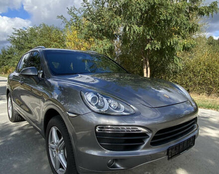 Сірий Порше Cayenne, об'ємом двигуна 4.8 л та пробігом 170 тис. км за 17000 $, фото 14 на Automoto.ua