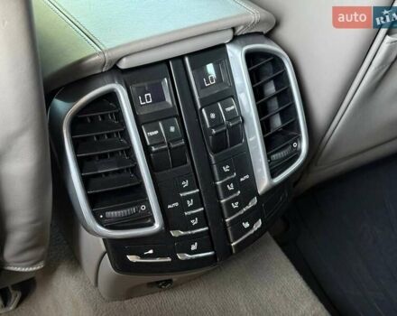Сірий Порше Cayenne, об'ємом двигуна 4.81 л та пробігом 225 тис. км за 14200 $, фото 30 на Automoto.ua