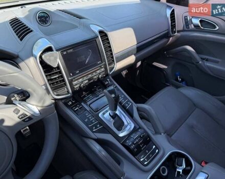 Сірий Порше Cayenne, об'ємом двигуна 4.81 л та пробігом 225 тис. км за 14200 $, фото 38 на Automoto.ua