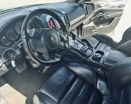 Сірий Порше Cayenne, об'ємом двигуна 4.81 л та пробігом 123 тис. км за 15500 $, фото 12 на Automoto.ua