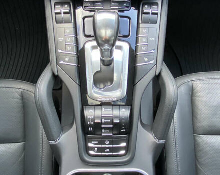 Сірий Порше Cayenne, об'ємом двигуна 4.8 л та пробігом 170 тис. км за 17000 $, фото 20 на Automoto.ua