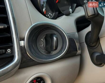 Сірий Порше Cayenne, об'ємом двигуна 4.81 л та пробігом 225 тис. км за 14200 $, фото 27 на Automoto.ua