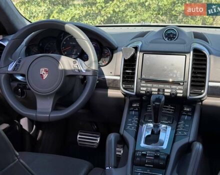 Сірий Порше Cayenne, об'ємом двигуна 4.81 л та пробігом 225 тис. км за 14200 $, фото 33 на Automoto.ua