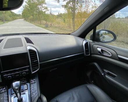 Сірий Порше Cayenne, об'ємом двигуна 4.8 л та пробігом 170 тис. км за 17000 $, фото 17 на Automoto.ua
