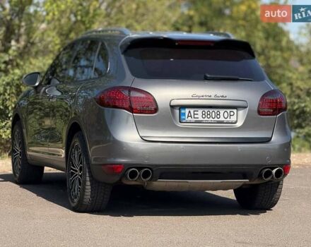 Сірий Порше Cayenne, об'ємом двигуна 4.81 л та пробігом 225 тис. км за 14200 $, фото 15 на Automoto.ua