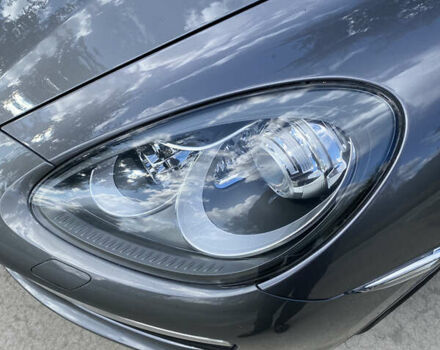 Сірий Порше Cayenne, об'ємом двигуна 4.8 л та пробігом 170 тис. км за 17000 $, фото 4 на Automoto.ua