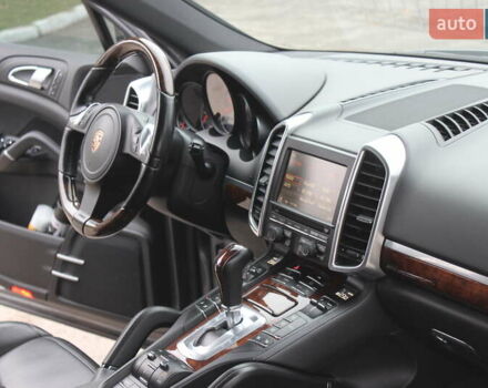 Сірий Порше Cayenne, об'ємом двигуна 4.81 л та пробігом 84 тис. км за 24999 $, фото 34 на Automoto.ua