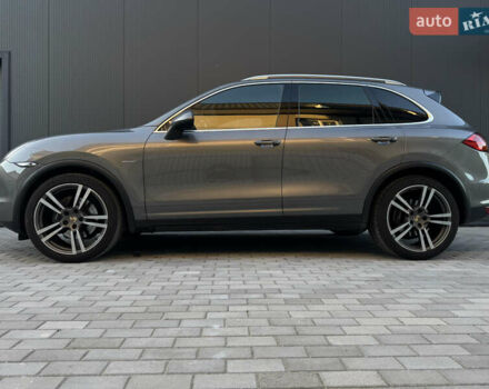 Серый Порше Каен, объемом двигателя 3 л и пробегом 220 тыс. км за 23999 $, фото 7 на Automoto.ua