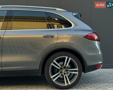 Серый Порше Каен, объемом двигателя 3 л и пробегом 220 тыс. км за 25999 $, фото 11 на Automoto.ua