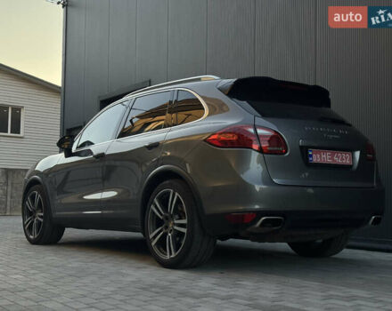 Серый Порше Каен, объемом двигателя 3 л и пробегом 220 тыс. км за 25999 $, фото 9 на Automoto.ua