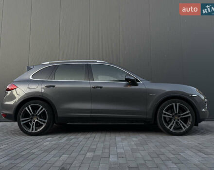 Серый Порше Каен, объемом двигателя 3 л и пробегом 220 тыс. км за 23999 $, фото 15 на Automoto.ua