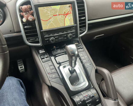 Серый Порше Каен, объемом двигателя 4.8 л и пробегом 108 тыс. км за 17500 $, фото 20 на Automoto.ua