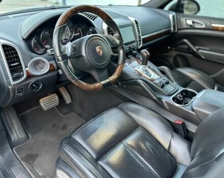 Сірий Порше Cayenne, об'ємом двигуна 4.8 л та пробігом 81 тис. км за 22000 $, фото 6 на Automoto.ua