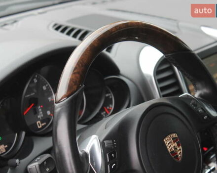Сірий Порше Cayenne, об'ємом двигуна 4.81 л та пробігом 84 тис. км за 24999 $, фото 26 на Automoto.ua
