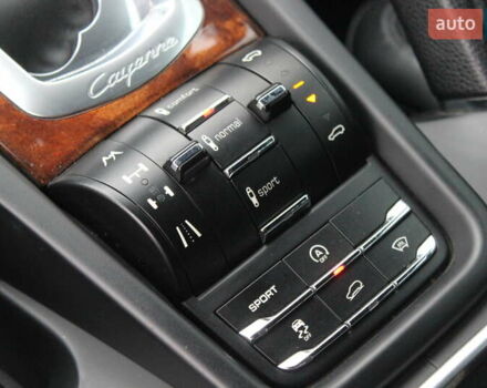Сірий Порше Cayenne, об'ємом двигуна 4.81 л та пробігом 84 тис. км за 24999 $, фото 42 на Automoto.ua