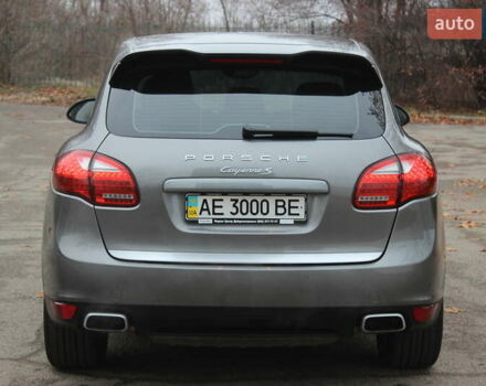 Сірий Порше Cayenne, об'ємом двигуна 4.81 л та пробігом 84 тис. км за 24999 $, фото 13 на Automoto.ua