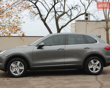 Сірий Порше Cayenne, об'ємом двигуна 4.81 л та пробігом 84 тис. км за 24999 $, фото 15 на Automoto.ua