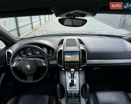 Серый Порше Каен, объемом двигателя 3 л и пробегом 220 тыс. км за 23999 $, фото 20 на Automoto.ua