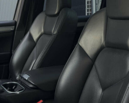 Серый Порше Каен, объемом двигателя 3 л и пробегом 220 тыс. км за 23999 $, фото 30 на Automoto.ua