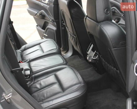 Сірий Порше Cayenne, об'ємом двигуна 4.81 л та пробігом 84 тис. км за 24999 $, фото 31 на Automoto.ua